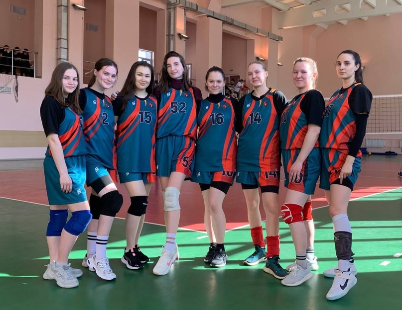Соревнования по волейболу среди девушек, проходившие в рамках областной Универсиады