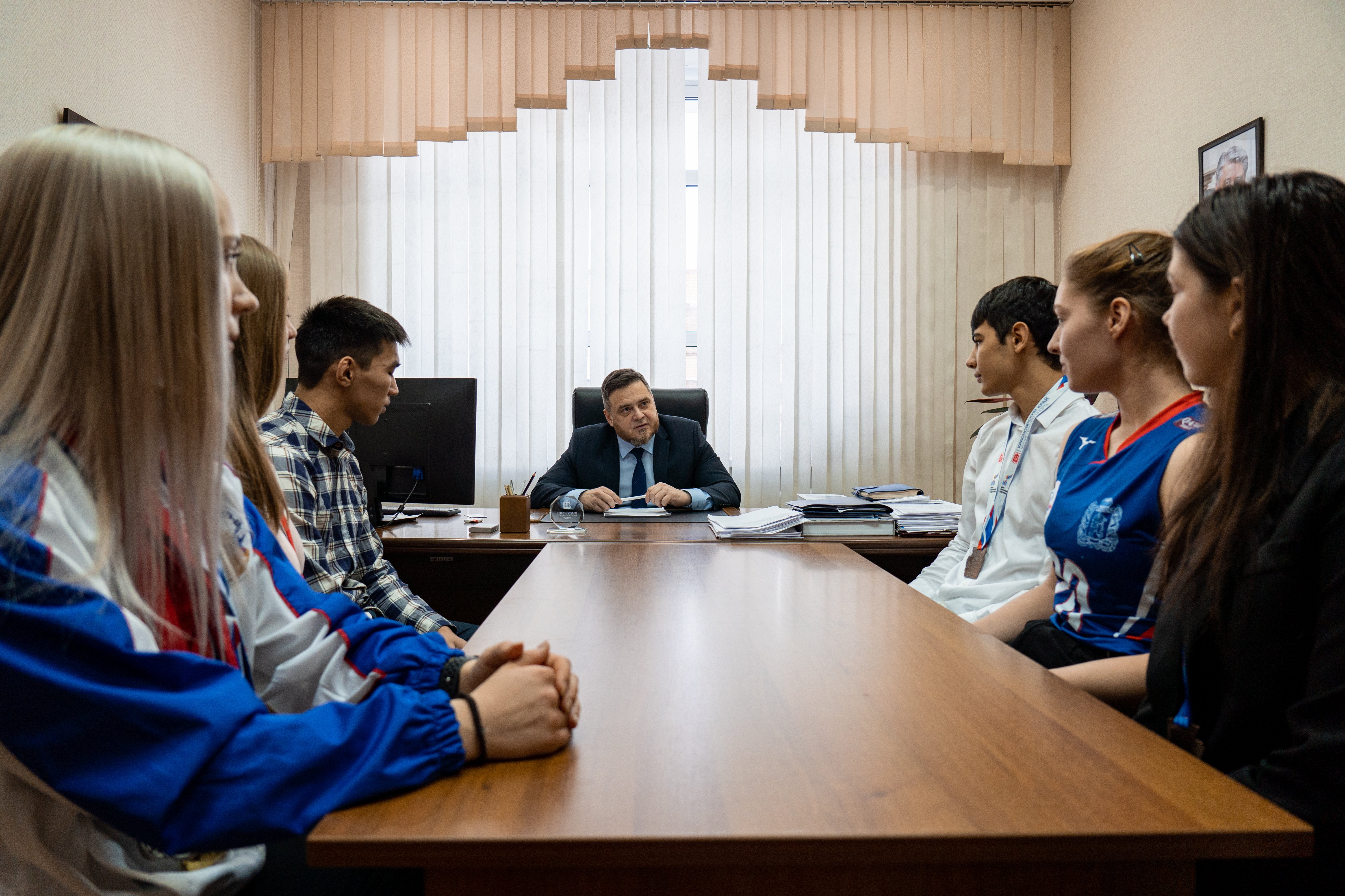 Так держать: Павел Клачков встретился с лучшими спортсменами филиала