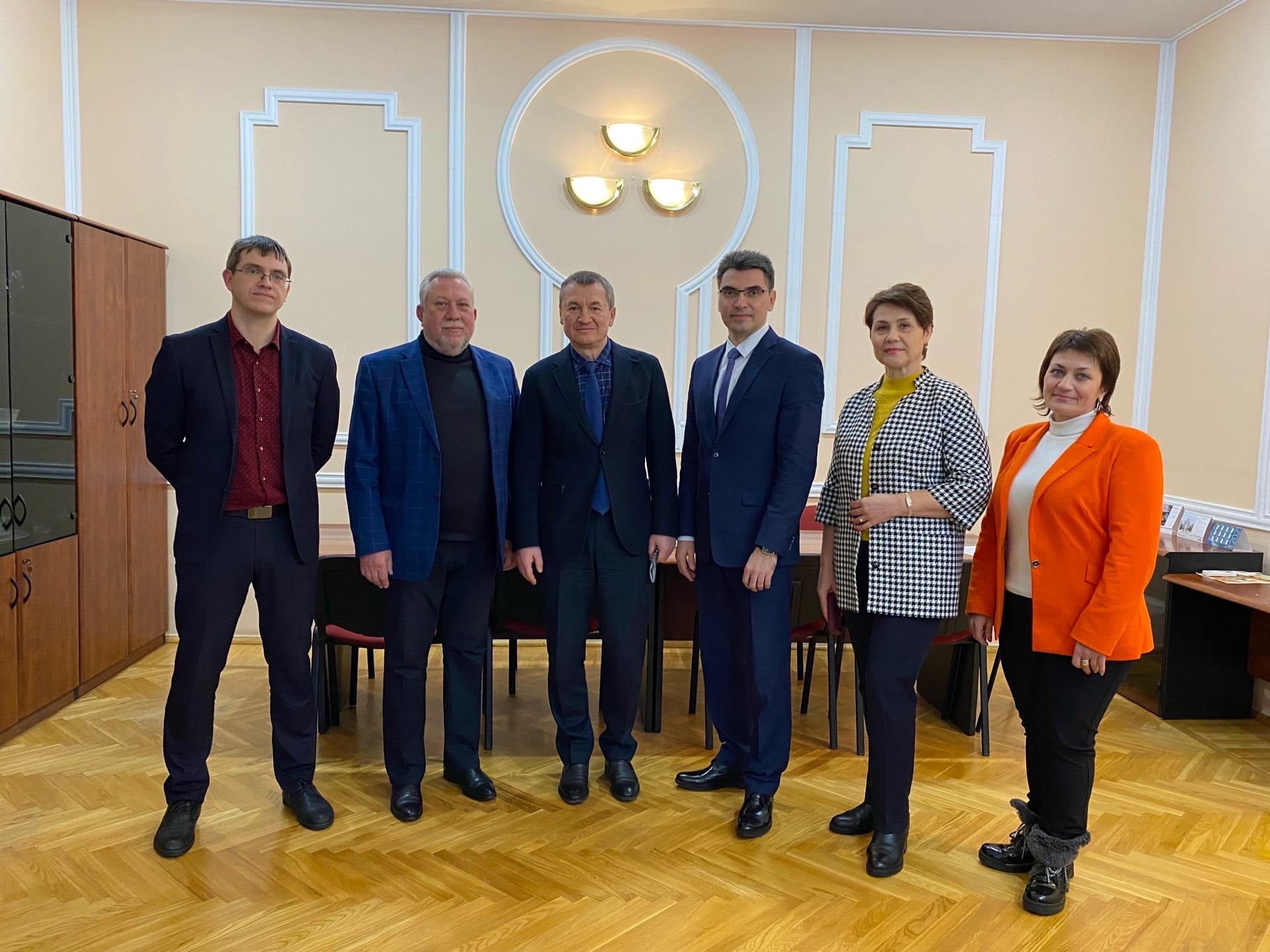Сегодня состоялась встреча руководителей Комитета по тарифам и ценам Курской области и руководителей Курского филиала Финуниверситета.