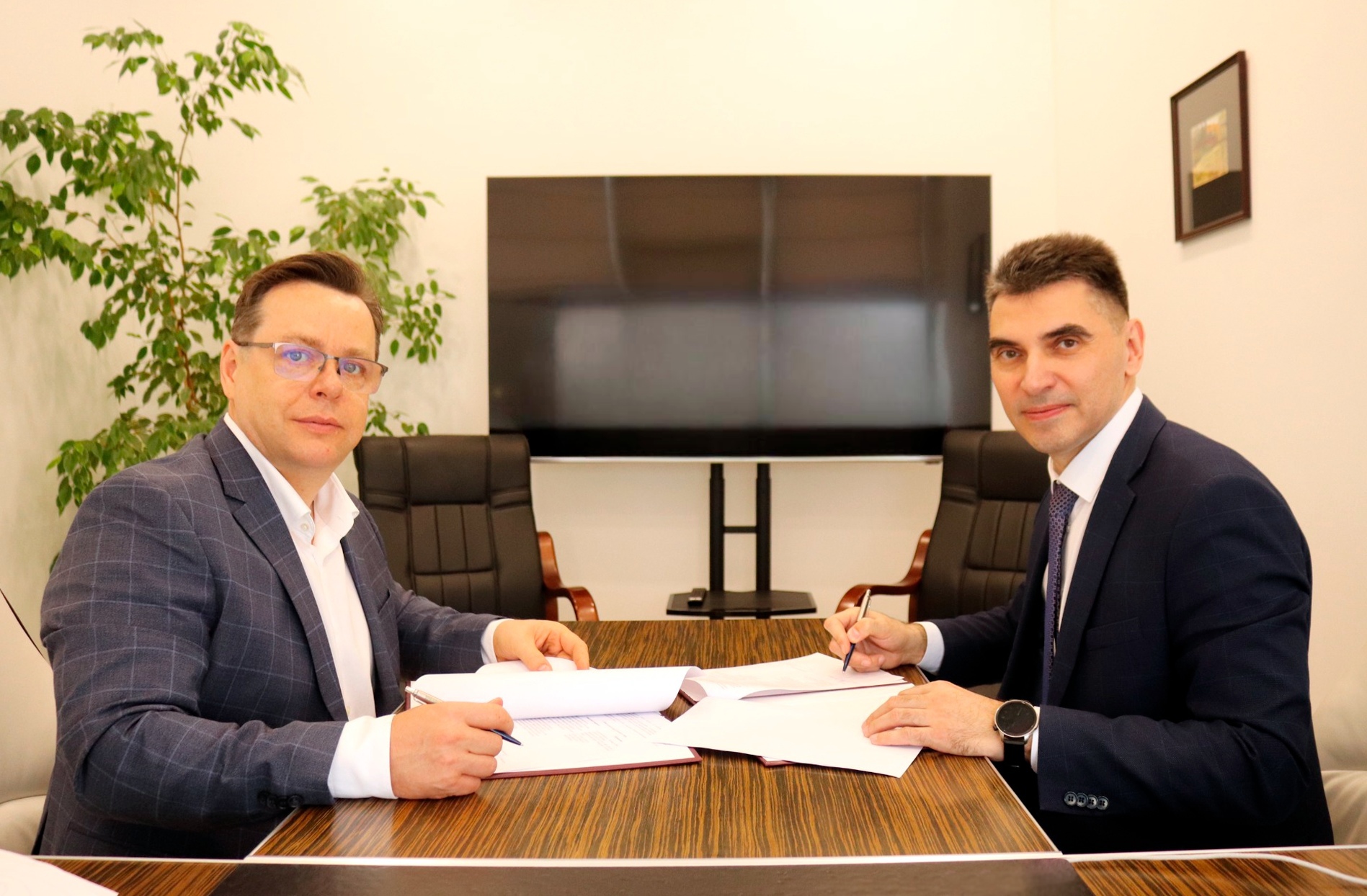 Курский филиал Финуниверситета подписал соглашение с коллегией адвокатов «Гриб, Терновцов и партнеры» 👏