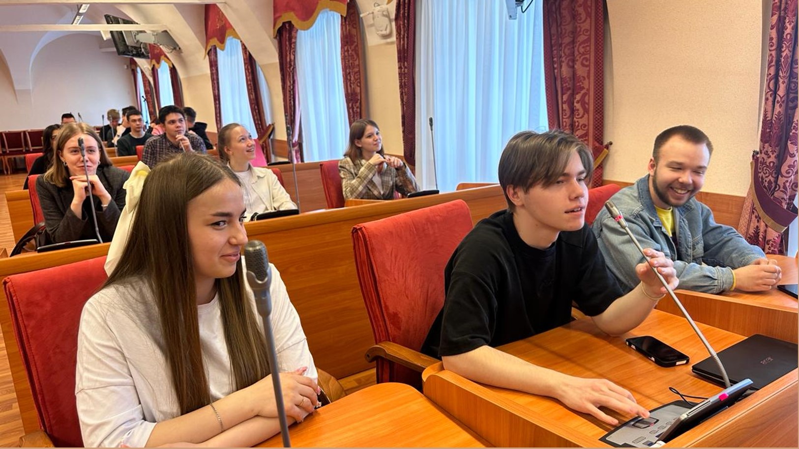Студенты Ярославского филиала Финуниверситета продолжают участие в цикле просветительских встреч «Уроки парламентаризма»