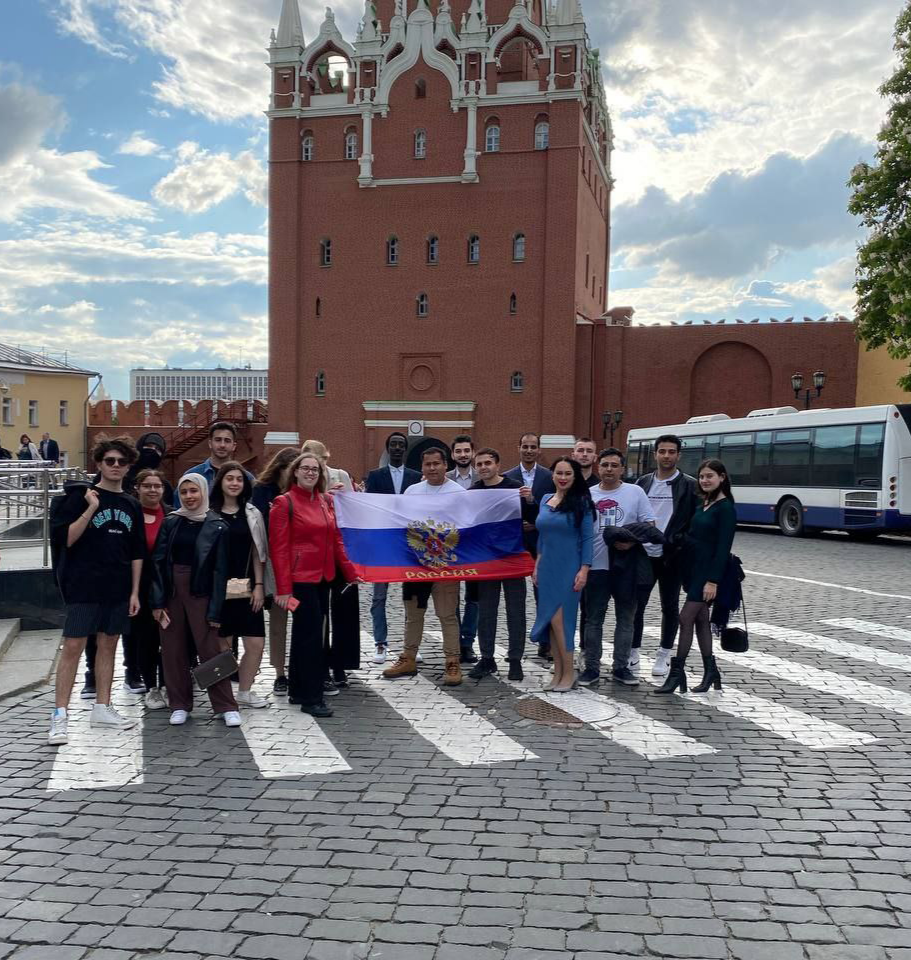 Студенты Факультета МЭО на концерте «Славься, Отечество!» в Государственном Кремлёвском Дворце