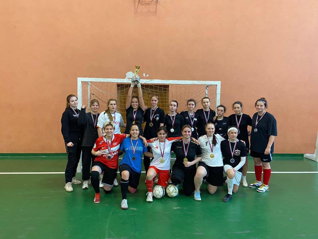 ​28.10.2023 наш женский коллектив занял первое место на городском турнире по мини-футболу!