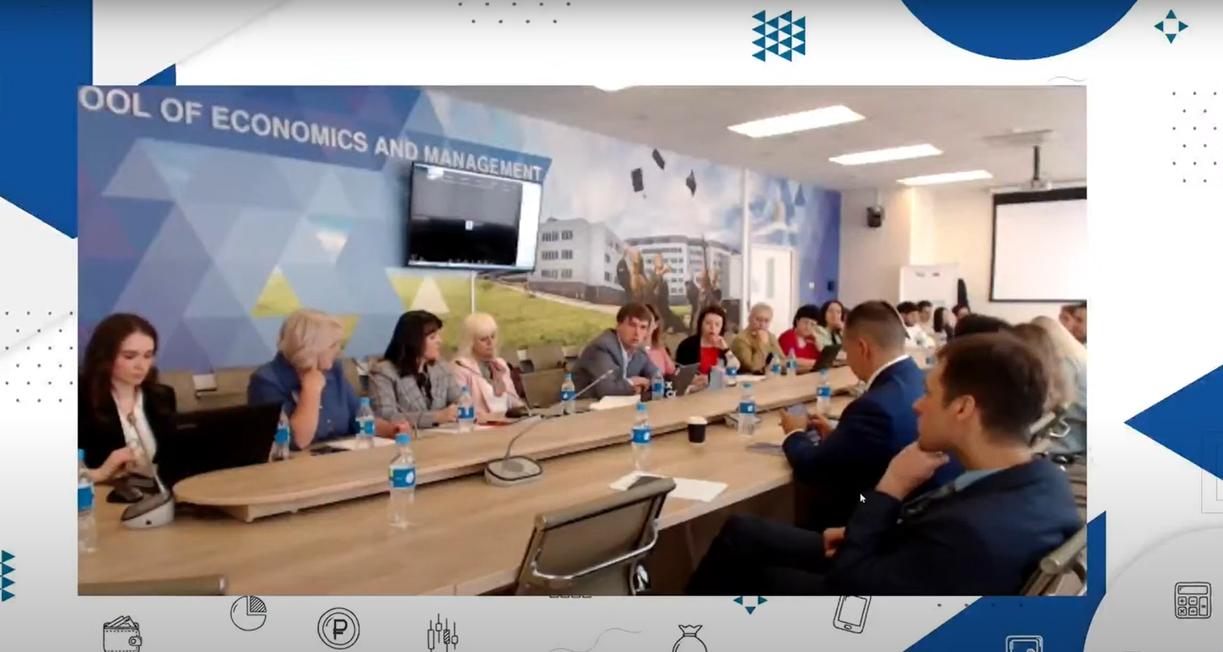 Мероприятия по финансовой грамотности ФМЦ Финуниверситета обсудили на конференции во Владивостоке