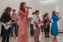 7 марта в актовом зале КИПФИН прошёл праздничный концерт, посвящённый Международному женскому дню