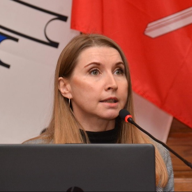 Домбровская Анна Юрьевна
