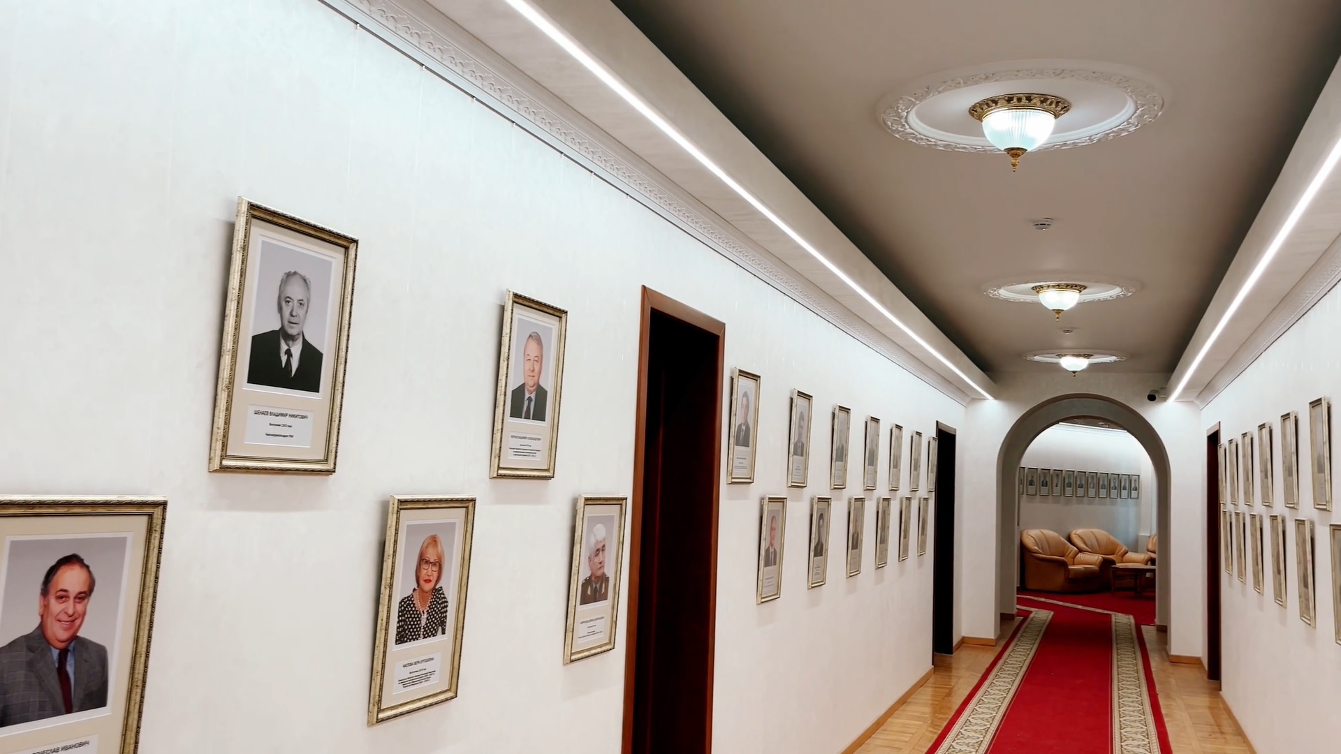 Выпускникам