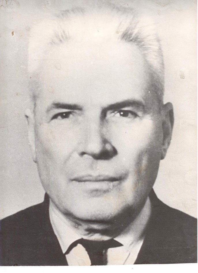 Пахолко Григорий Тимофеевич, директор техникума с 1946 по 1971 гг. Участник Великой Отечественной войны, Заслуженный учитель РСФСР.