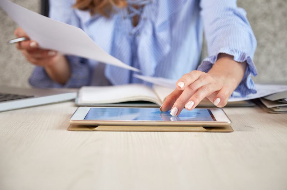 Смарт-контракты вместо нотариуса: где автоматизация реально работает и что еще мешает?