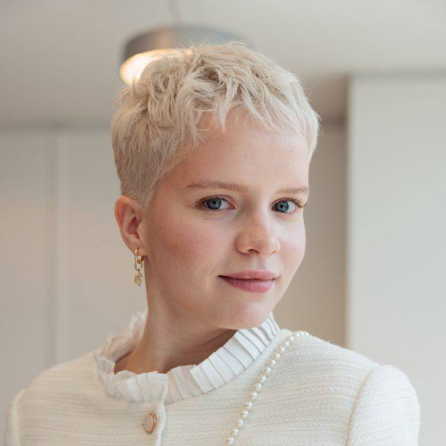 Как взаимодействуют внешние и внутренние коммуникации в организации. Точки контакта и каналы взаимодействия с сотрудником внутри.