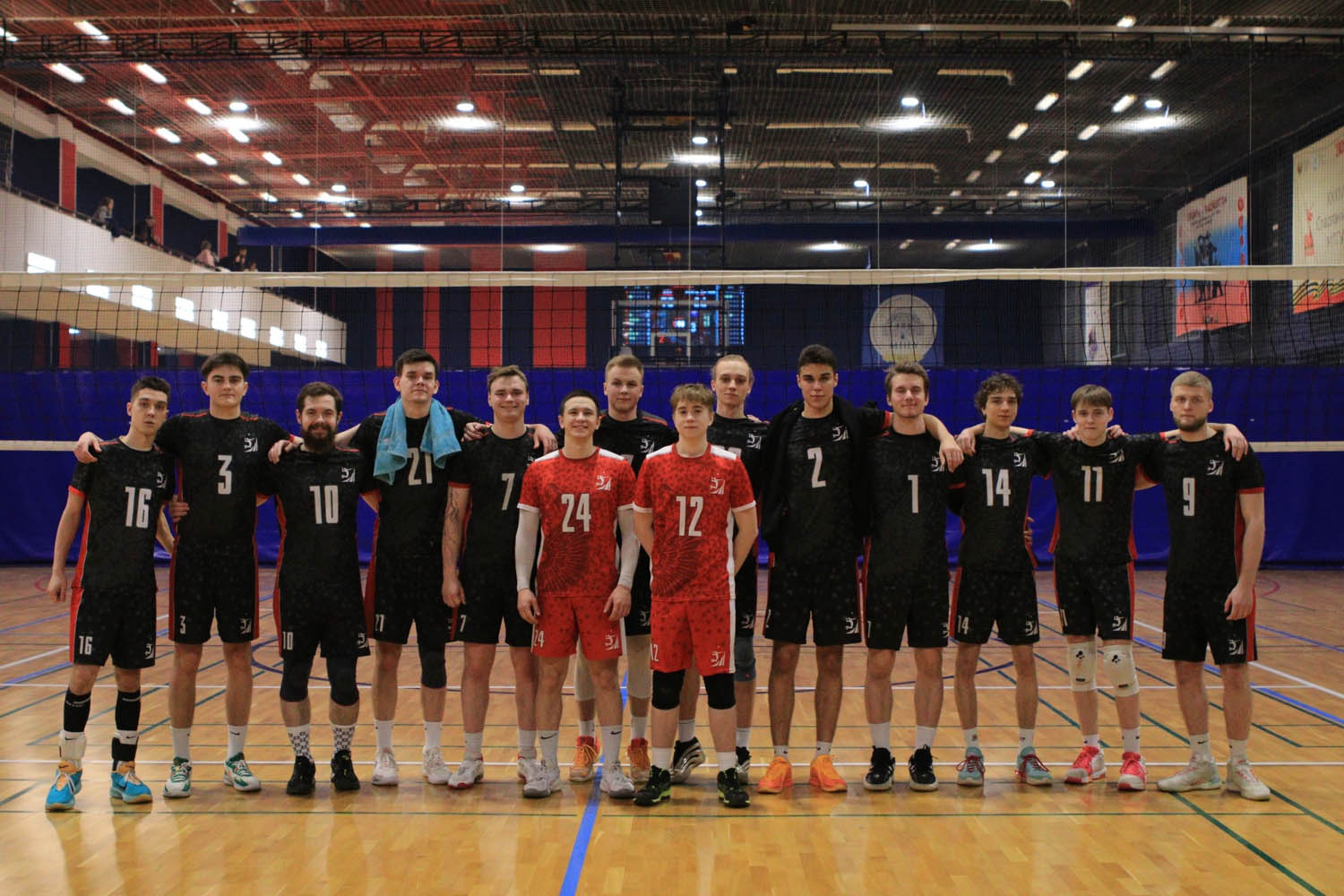 Мужская сборная Финансового университета по волейболу досрочно стала победителем студенческих соревнований