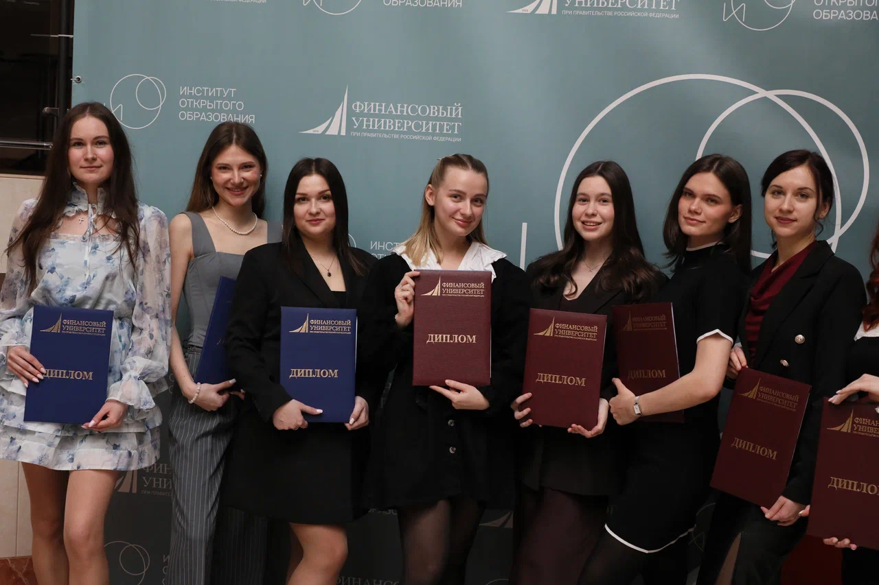 19 марта 2026 года в Институте открытого образования состоялась торжественная церемония вручения дипломов магистрам