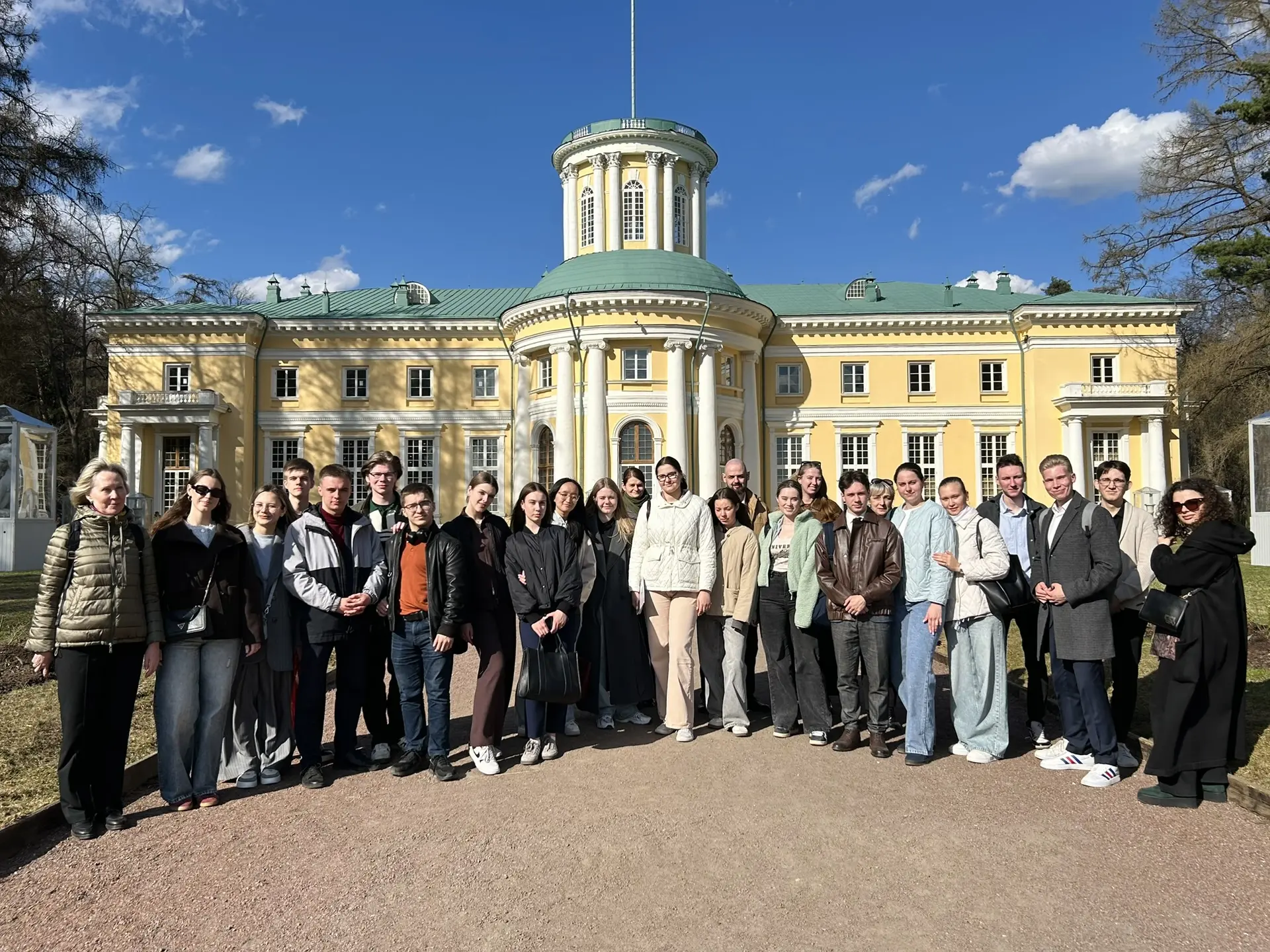Студенты Финансового факультета встретились в музее-заповеднике «Архангельское»