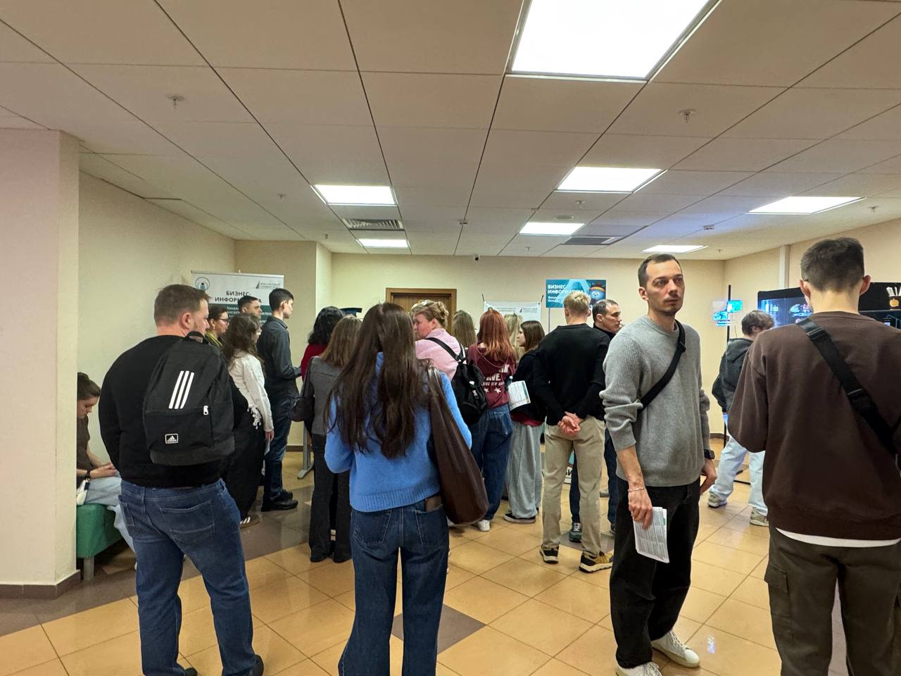 Кафедра бизнес-информатики приняла участие в дне открытых дверей Финансового университета