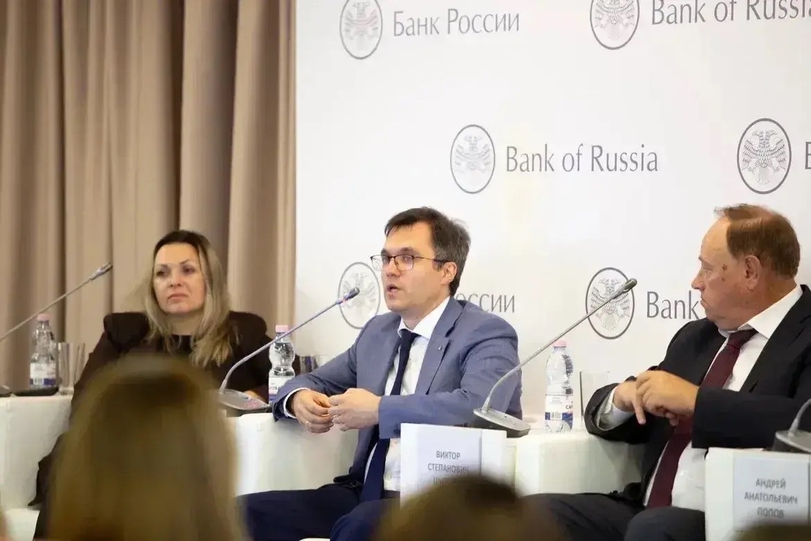 О развитии национальной антиотмывочной системы из первых рук