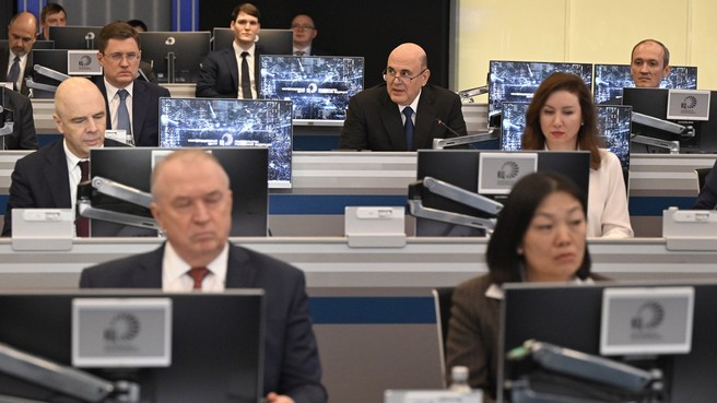 Михаил Мишустин провел стратегическую сессию о регулировании платформенной экономики