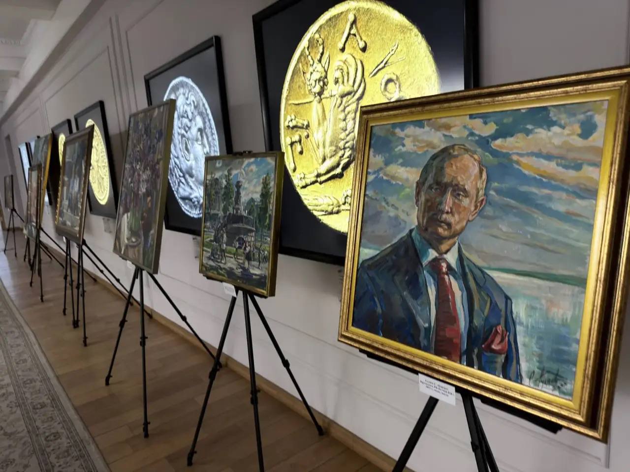 Выставка на Факультете МЭО