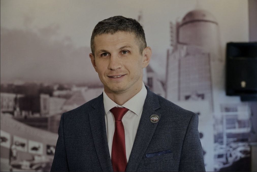 «Меня спасали под обстрелами»