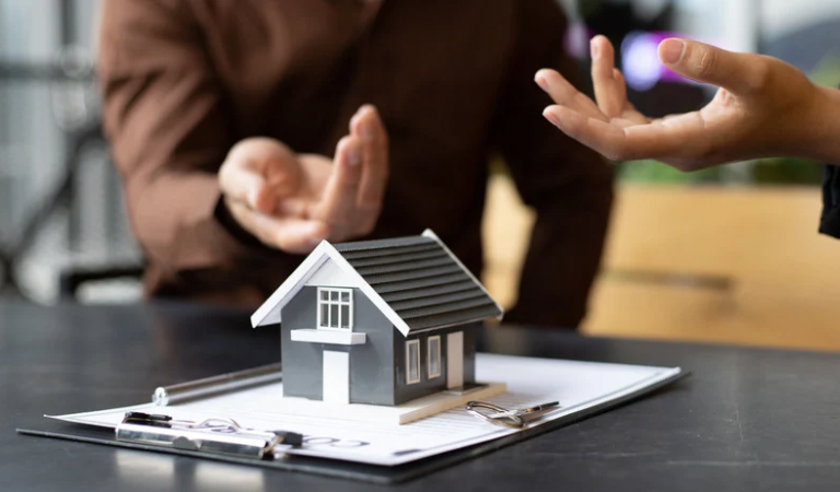 Станьте экспертом в сфере недвижимости: программа от Института финансовой грамотности