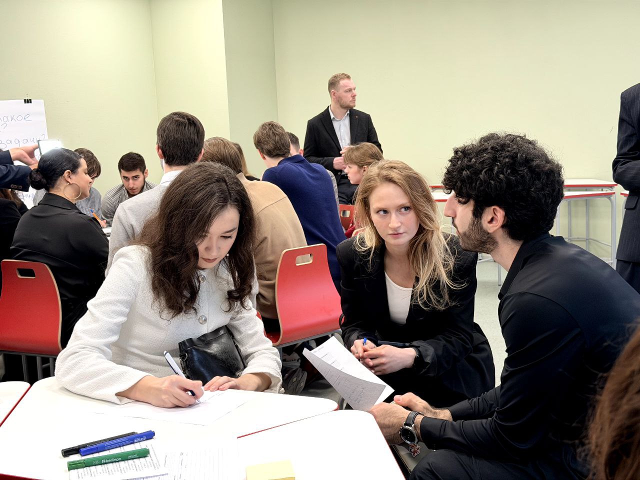 Разработка стратегии Международного движения по финансовой безопасности: вклад студентов