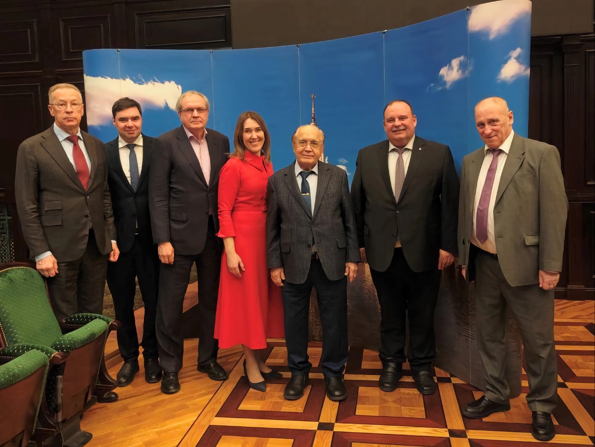 Новому учебнику по экономике — быть!