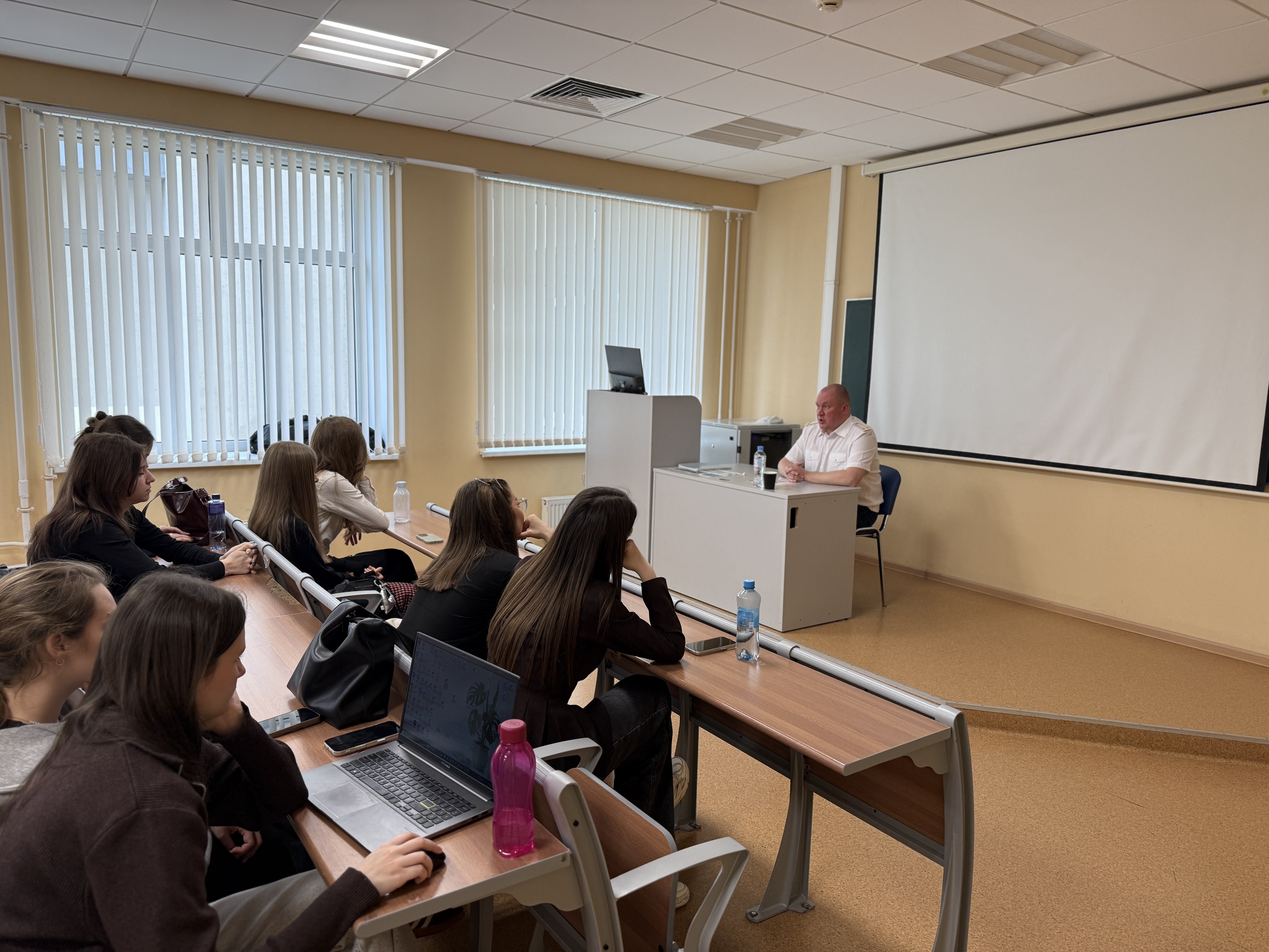 Мастер-класс Бурыгиным А.С. на тему: «Особенности совершения таможенных операций в отношении перемещаемых через таможенную границу ЕАЭС нефтепродуктов»