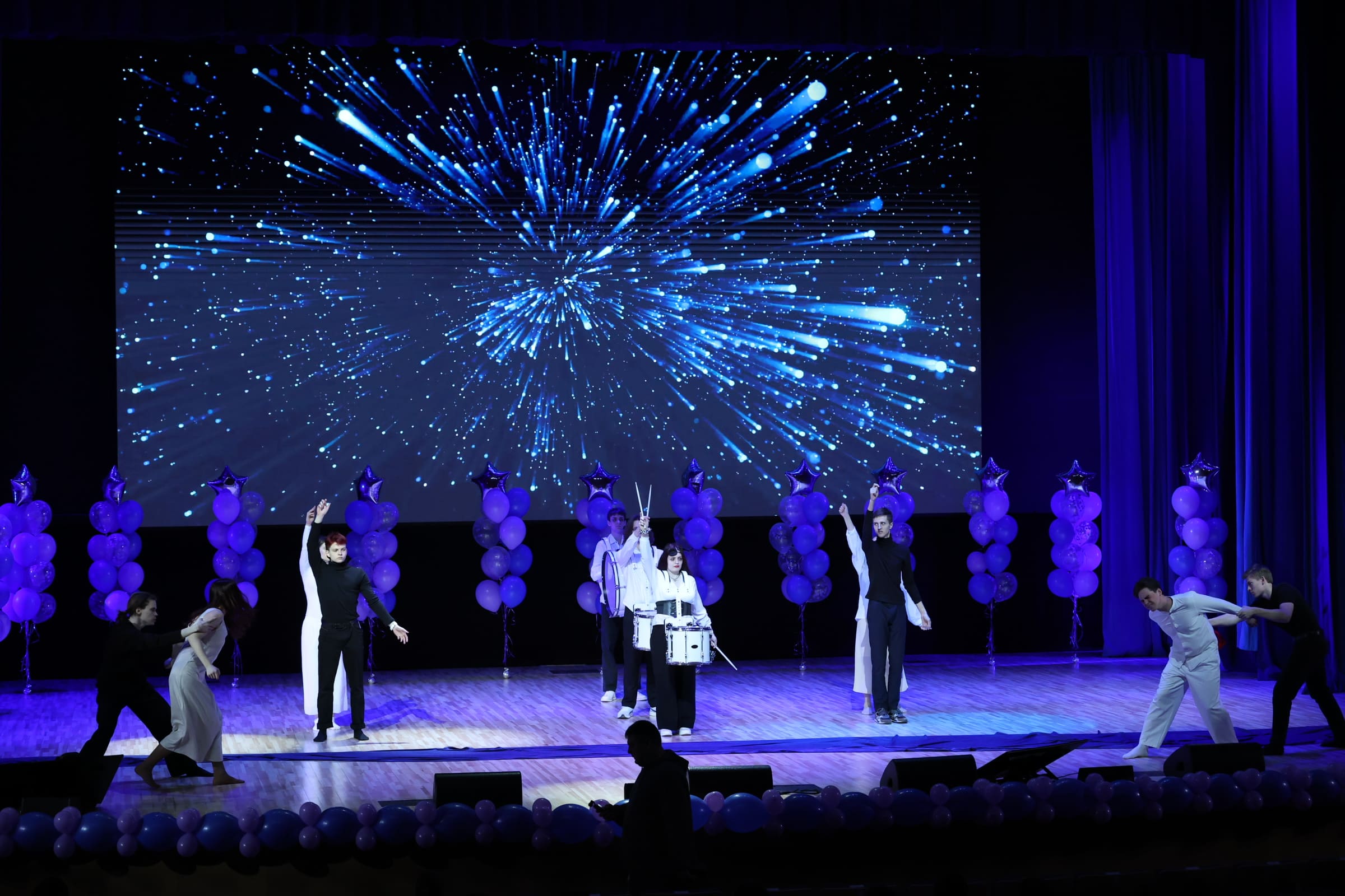 Заключительный этап открытой городской научно-практической конференции «Наука для жизни» по направлению «Шаг в будущее» проходит в Финансовом университете