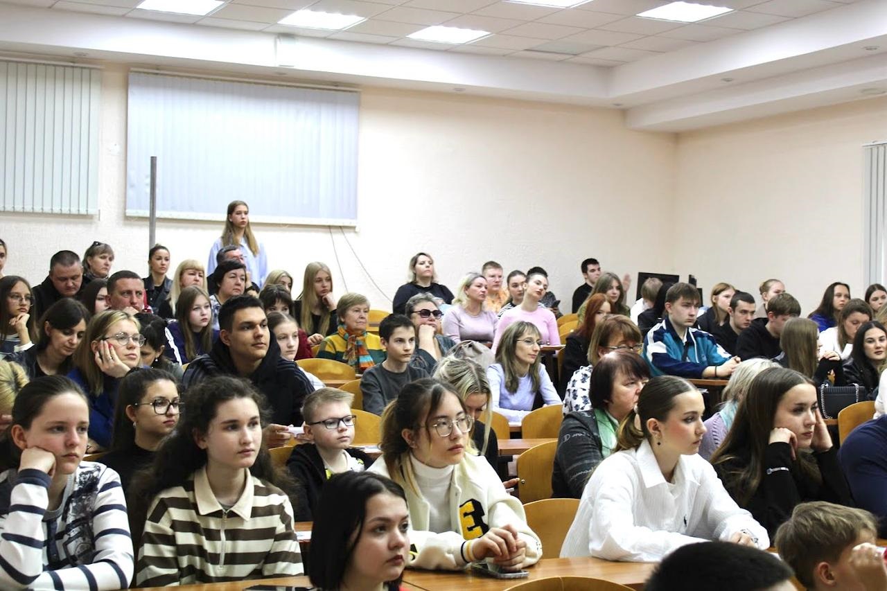 05 апреля в Липецком филиале Финуниверситета состоялся День Открытых Дверей – День Филиала 2025