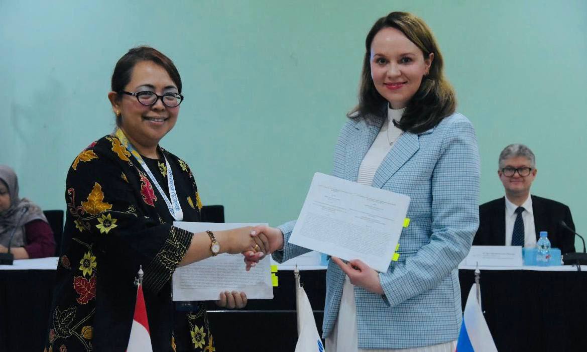 Программа двух дипломов с Университетом Мерку Буана (Индонезия)