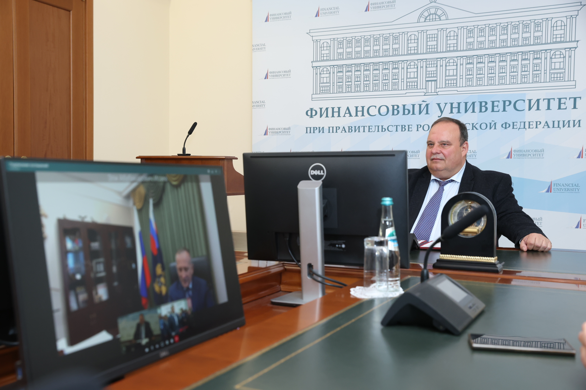 Новые возможности для студентов: Финансовый университет и Росавтодор заключили соглашение о сотрудничестве