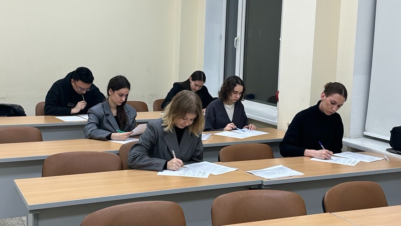 30 октября прошел экзамен по дисциплине "Страхование в целях устойчивого развития" у магистров группы СБ24-1м