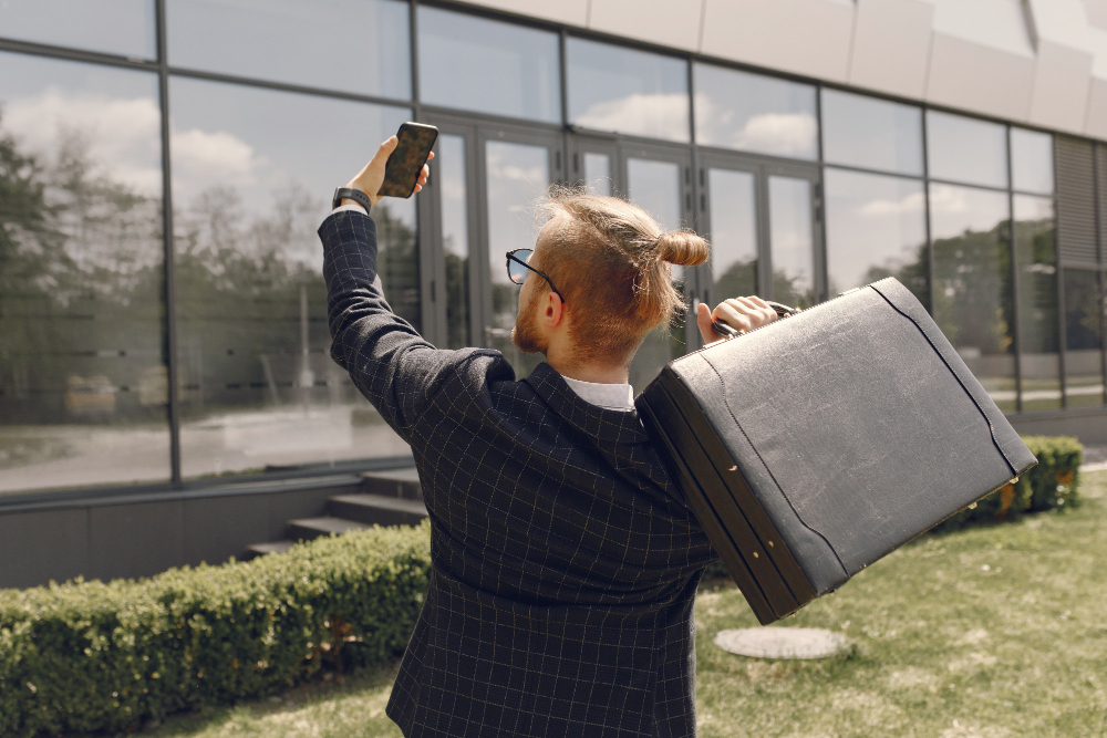 Экономика без чемоданов: почему россияне реже переезжают вслед за работой