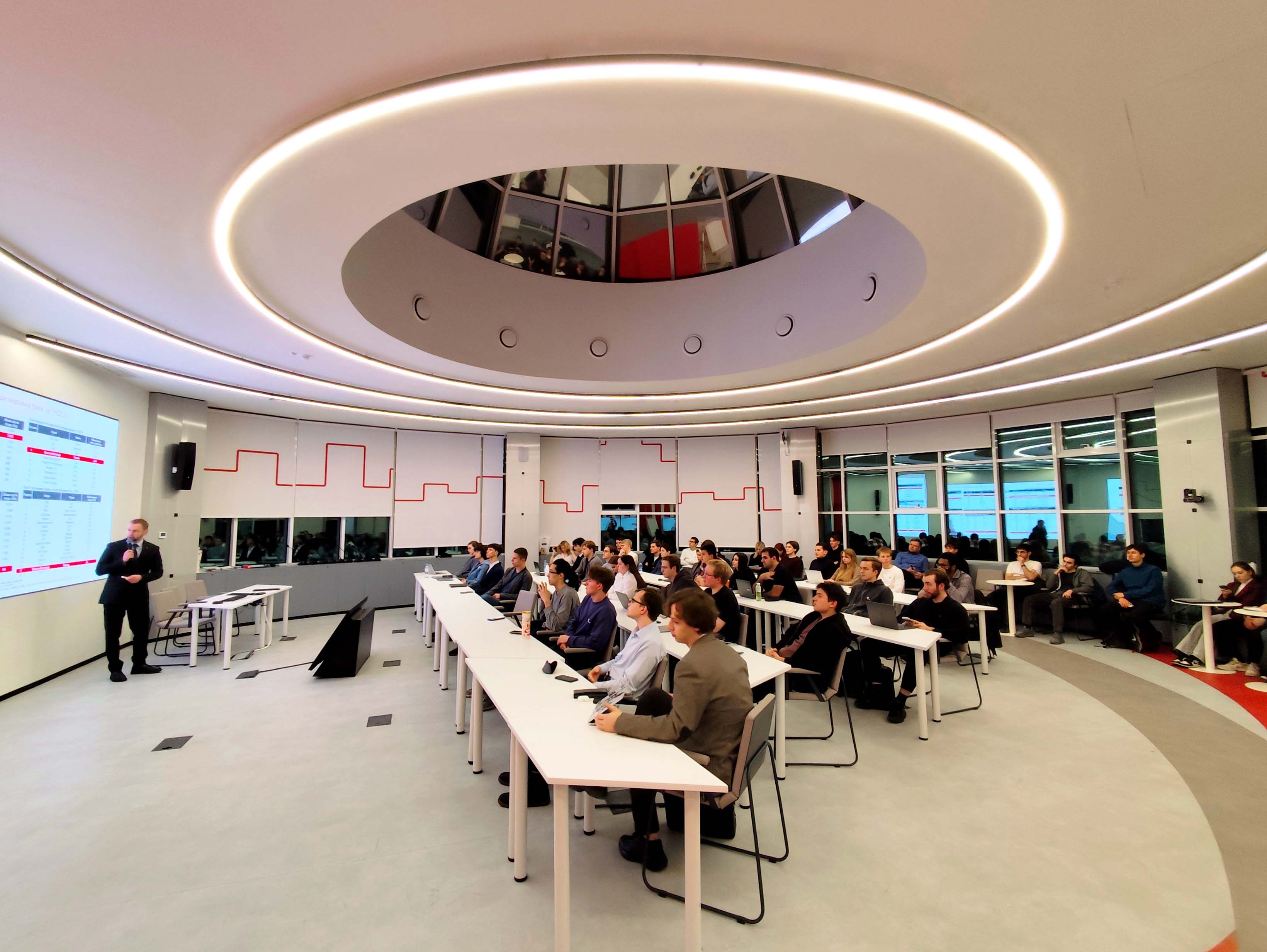 Драйверы роста и взгляд в 2030 год: как прошла встреча Инвестклуба с Борисом Блохиным