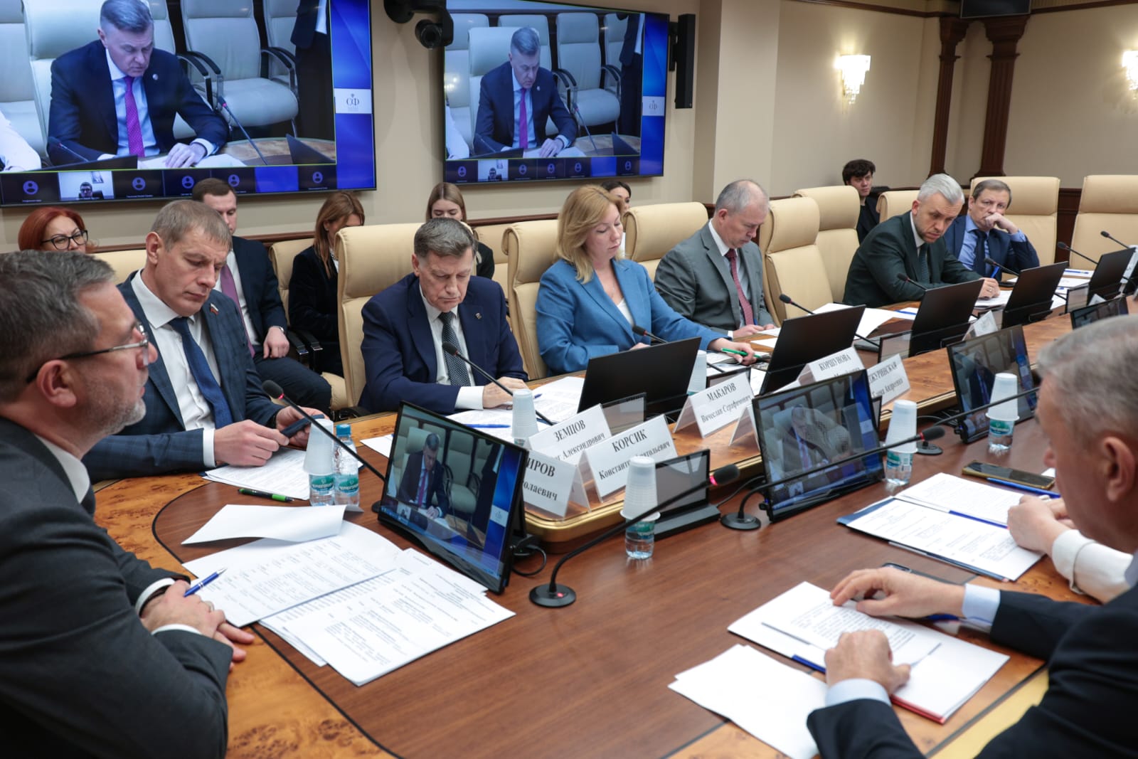 Круглый стол  "Реформа нотариата: вопросы нормативно-правового регулирования нотариальной деятельности"