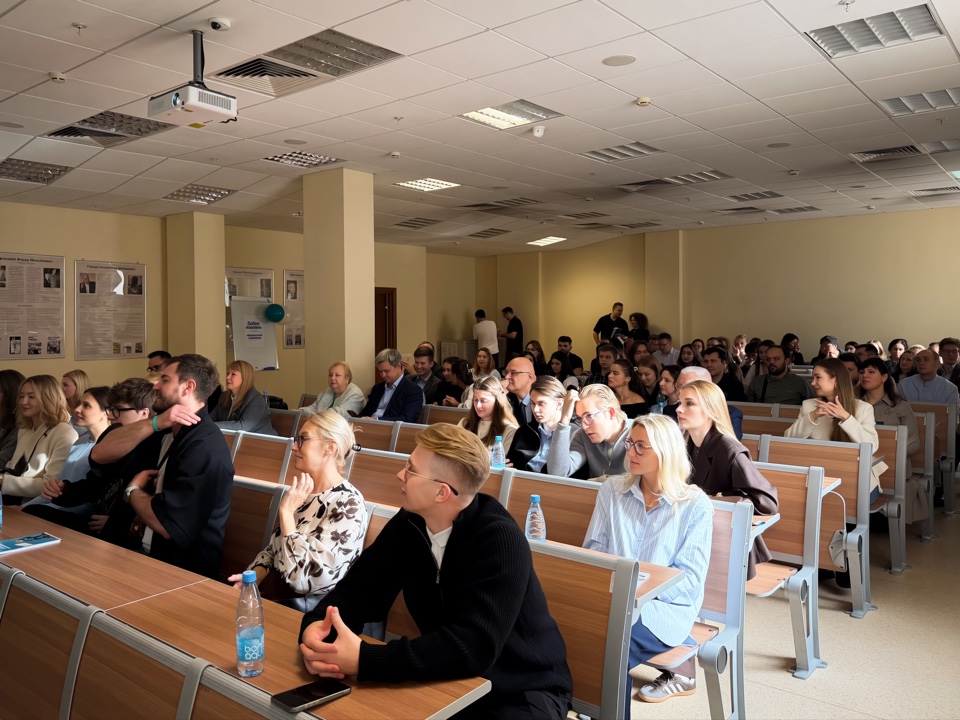 Объединяя поколения: в Финансовом университете прошла встреча выпускников
