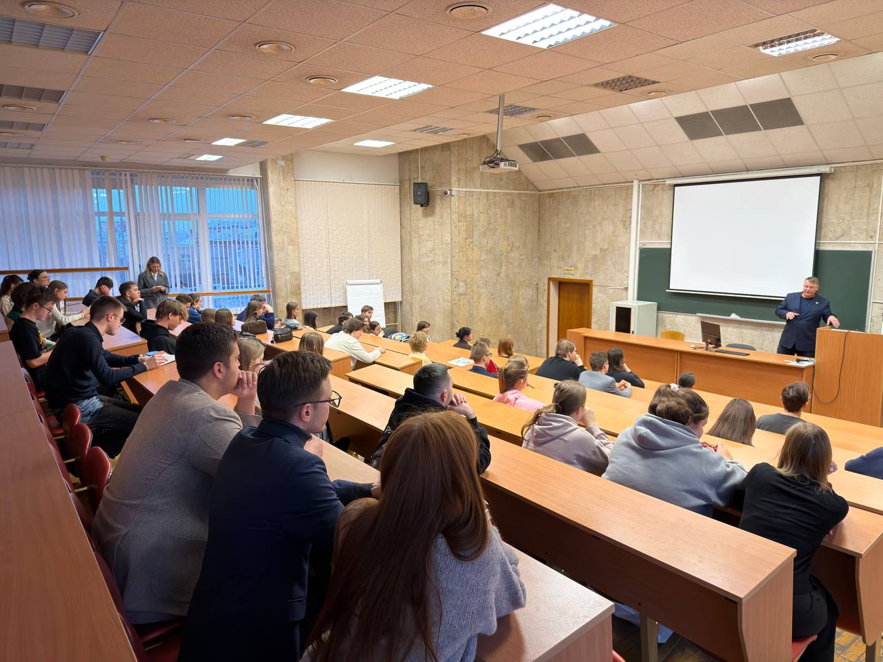 На Факультете экономики и бизнеса состоялся стратегический старостат по вопросам безопасности и гражданской позиции
