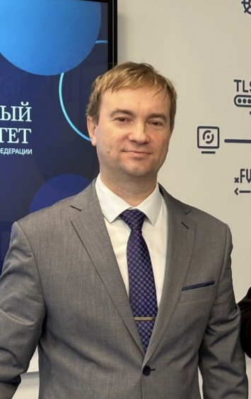 Поздравляем Дениса Анатольевича Жильцова с присвоением ученого звания доцента!