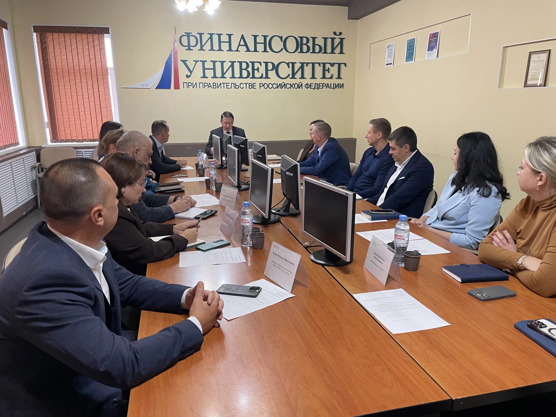 Финуниверситет в Барнауле стал площадкой для диалога ведущих страховщиков и медицинского сообщества региона