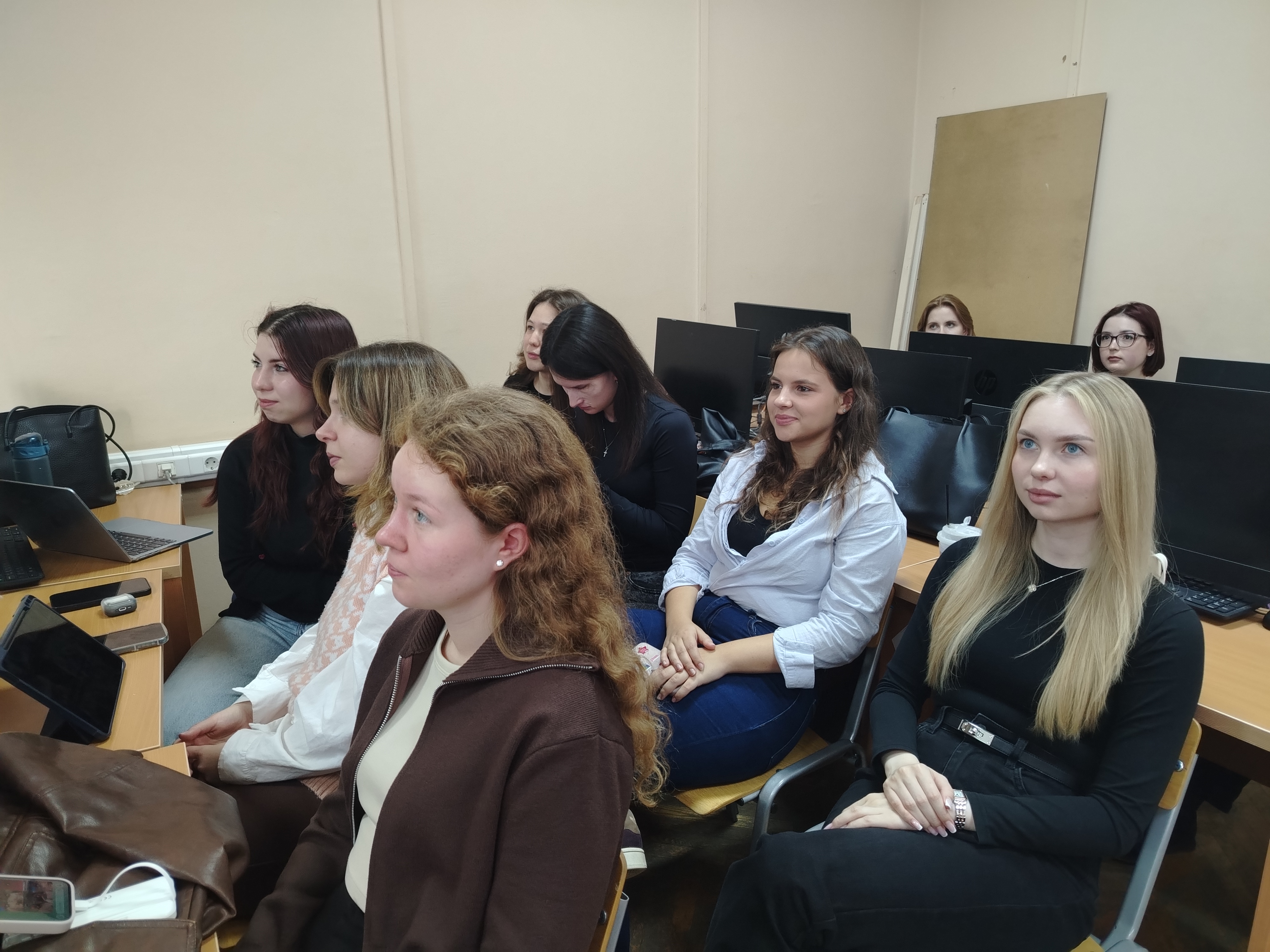 Студенты-социологи Финансового университета обсудили перспективы трудоустройства в космической отрасли и сфере высоких технологий