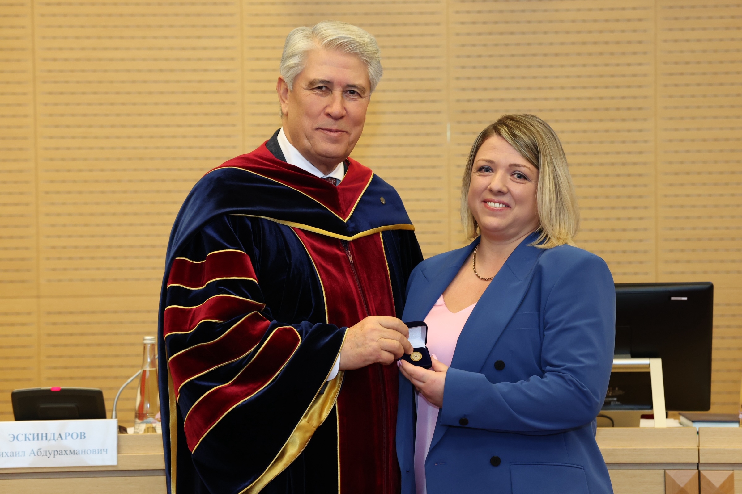 За многолетний труд и верность университету: сотрудники факультета удостоены высокой награды