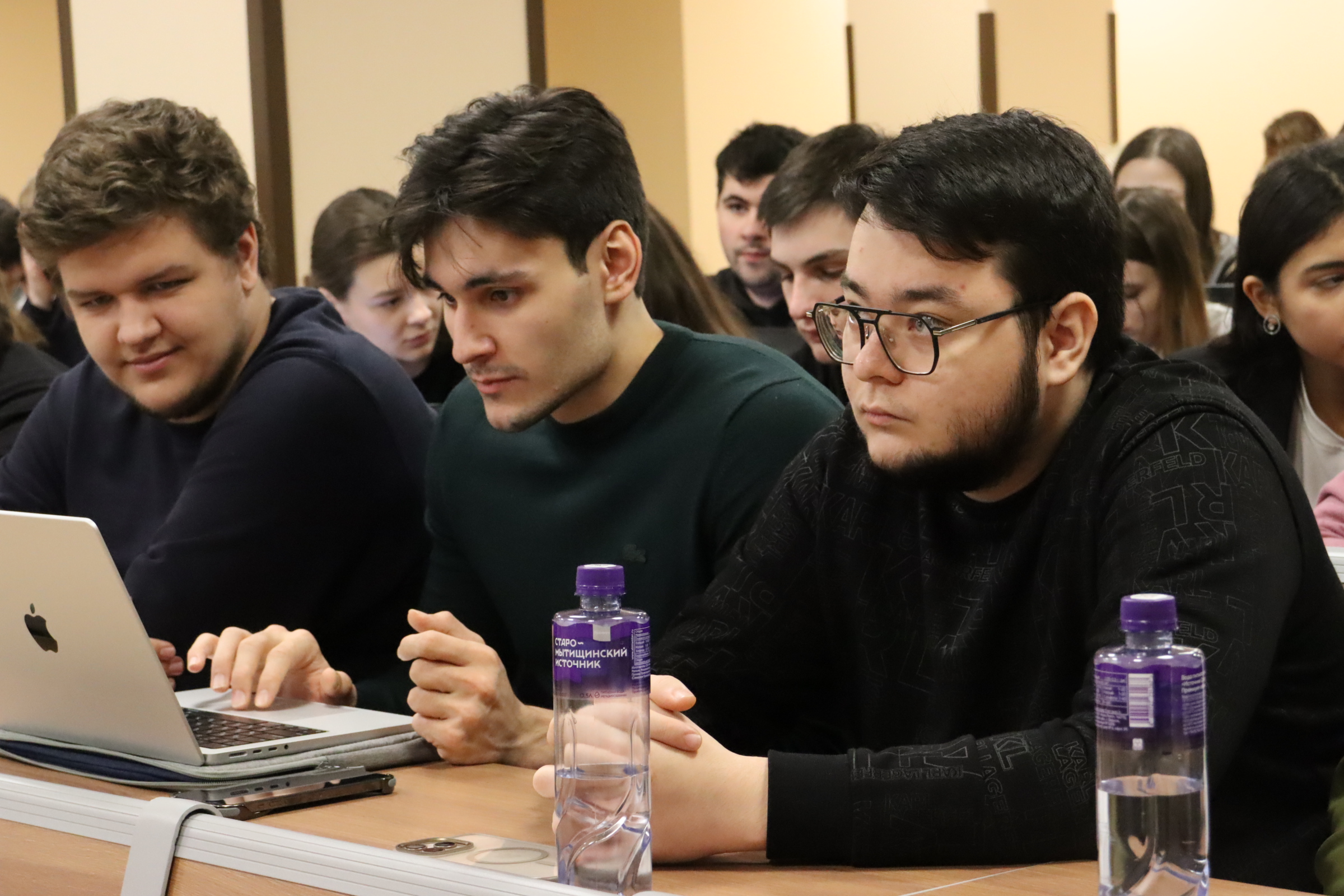 «Обучение служением»: студенты презентовали социальные проекты