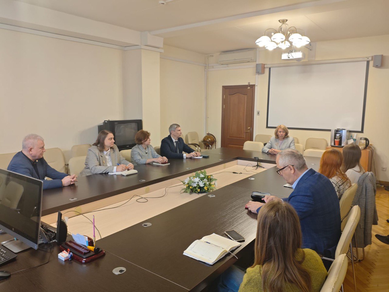 на Кафедре логистики первая стажировка для преподавателей и сотрудников филиалов, участвующих в проекте «ФинКадры»