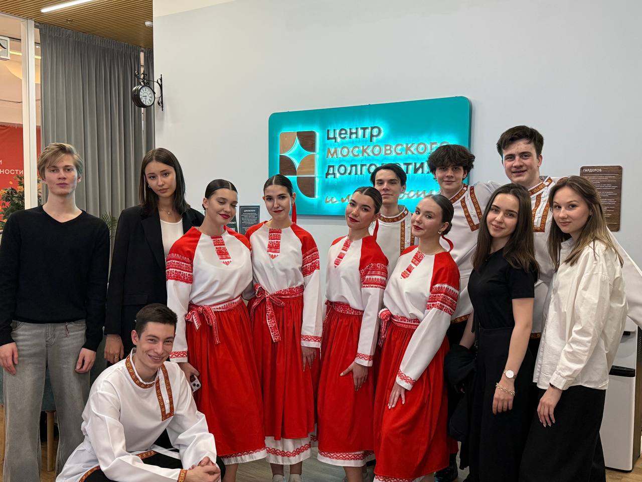 Музыка вне возраста - выступление студентов Факультета МЭО в Центре московского долголетия!