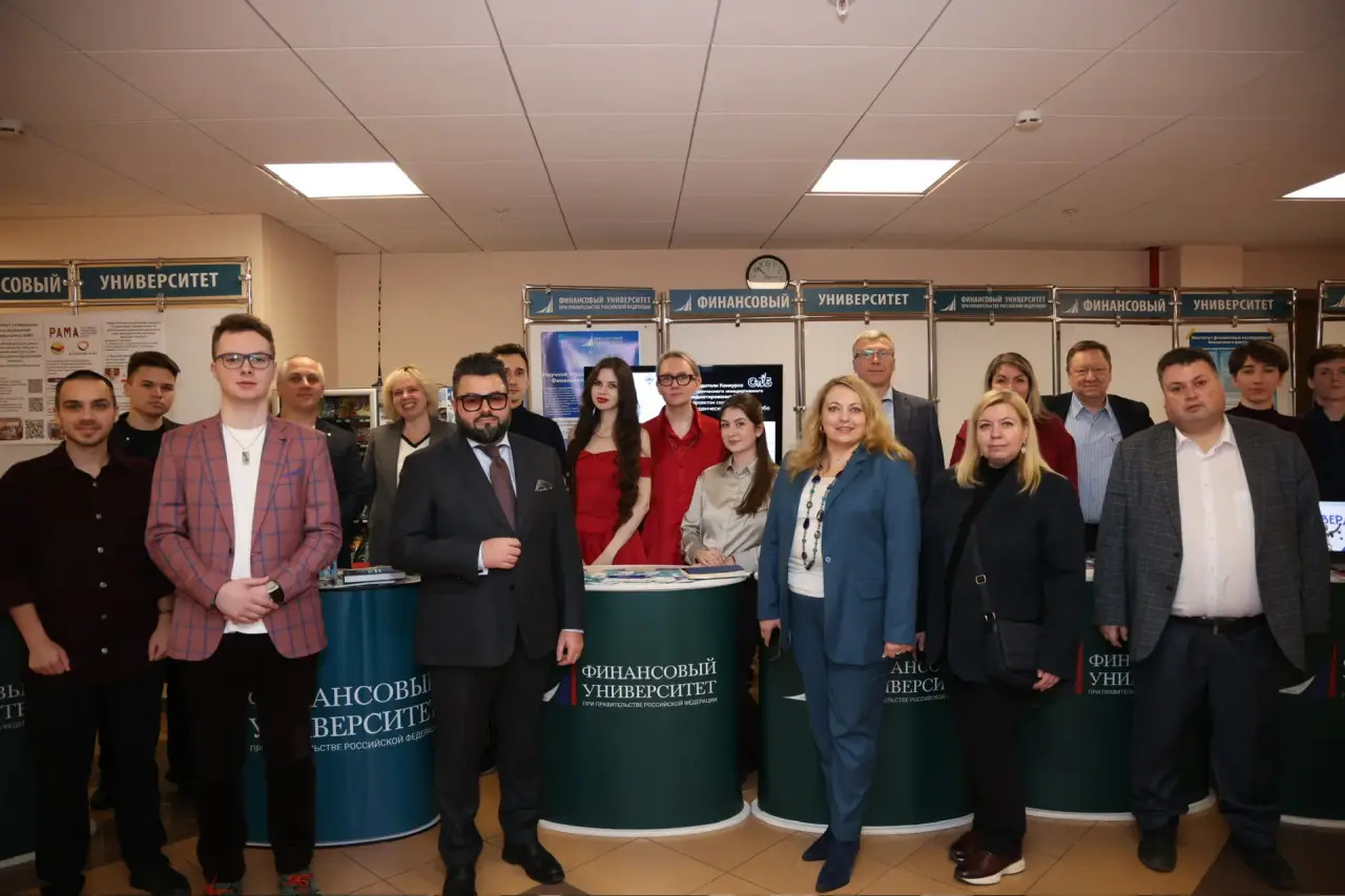 Представители Кафедры маркетинга приняли участие в выставке научных достижений