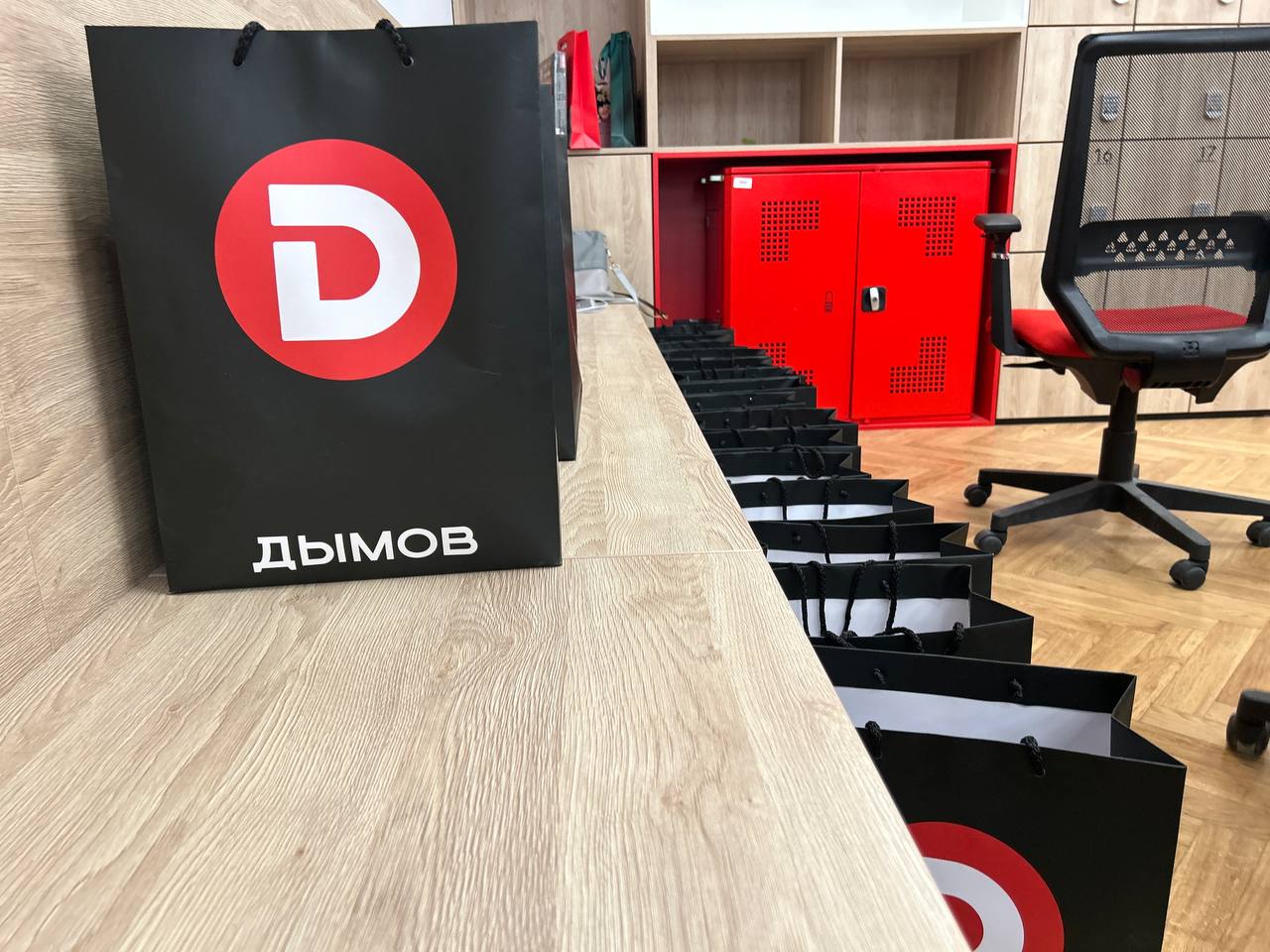 Компания «Дымов» поддержала киберспортивный турнир «БИззКон&КиберБИ» призами для участников