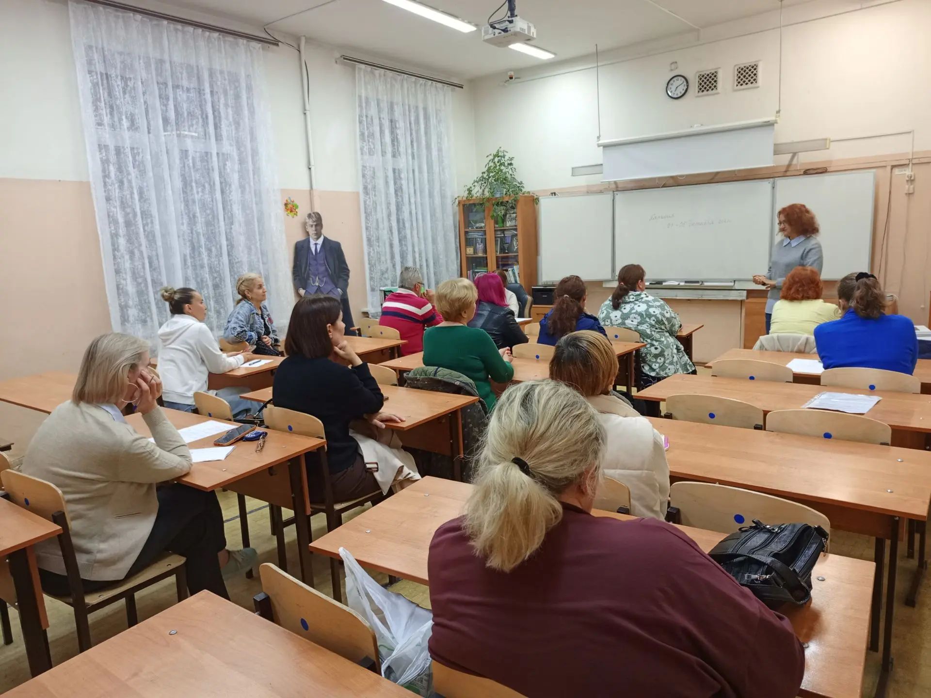 Очень впечатляет! А как к вам поступить?