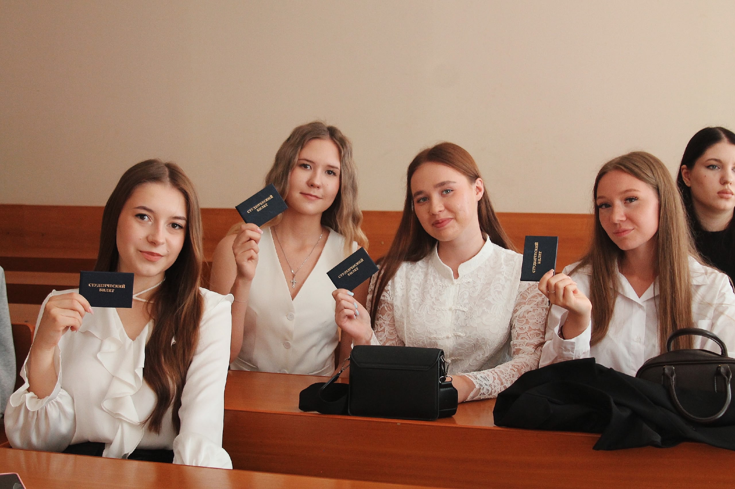 День знаний в Пензенском филиале Финансового университета прошел ярко, масштабно и душевно!