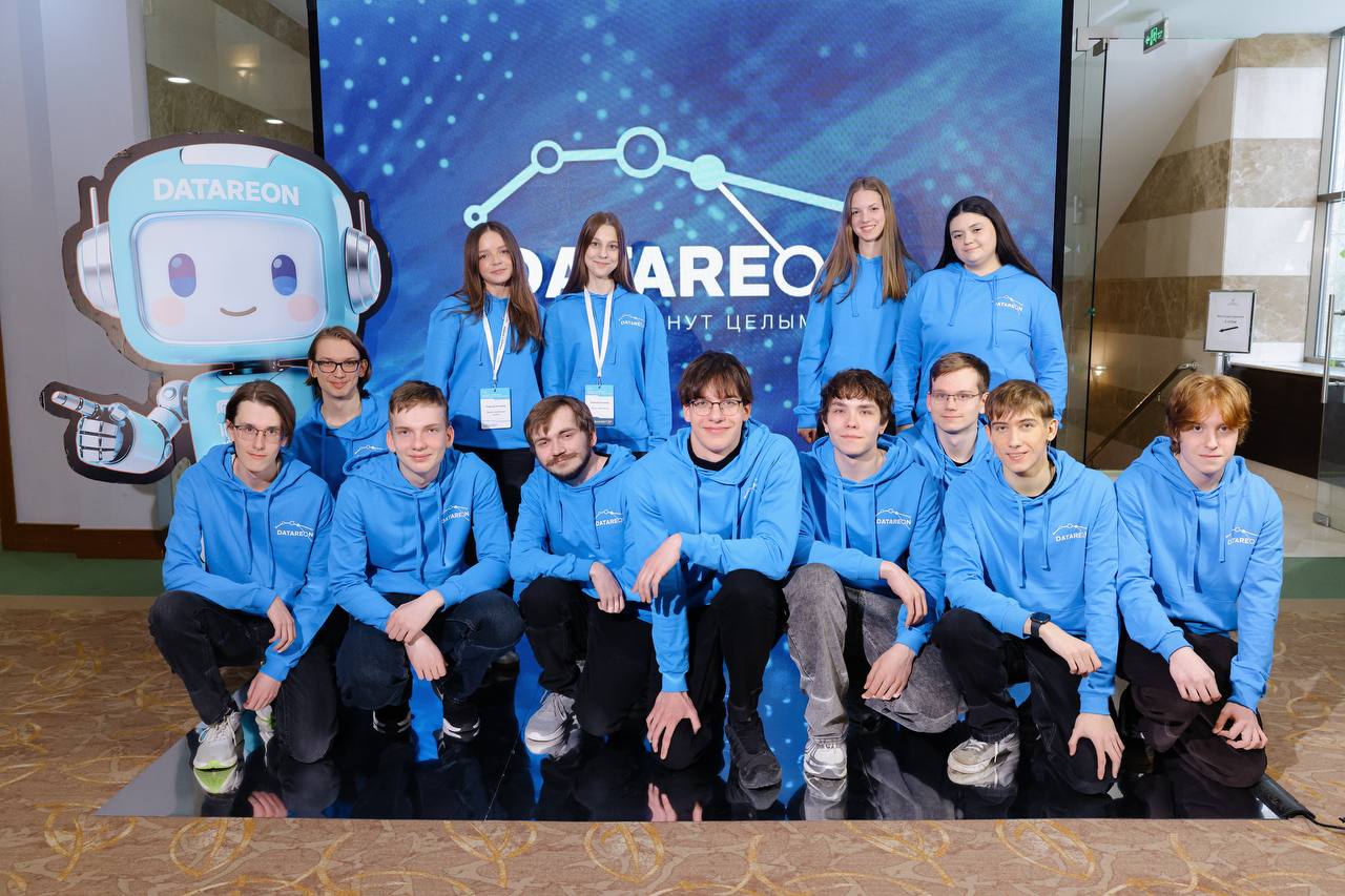 Кафедра бизнес-информатики приняла участие в организации выездного образовательного мероприятия, посвящённого технологическому суверенитету России