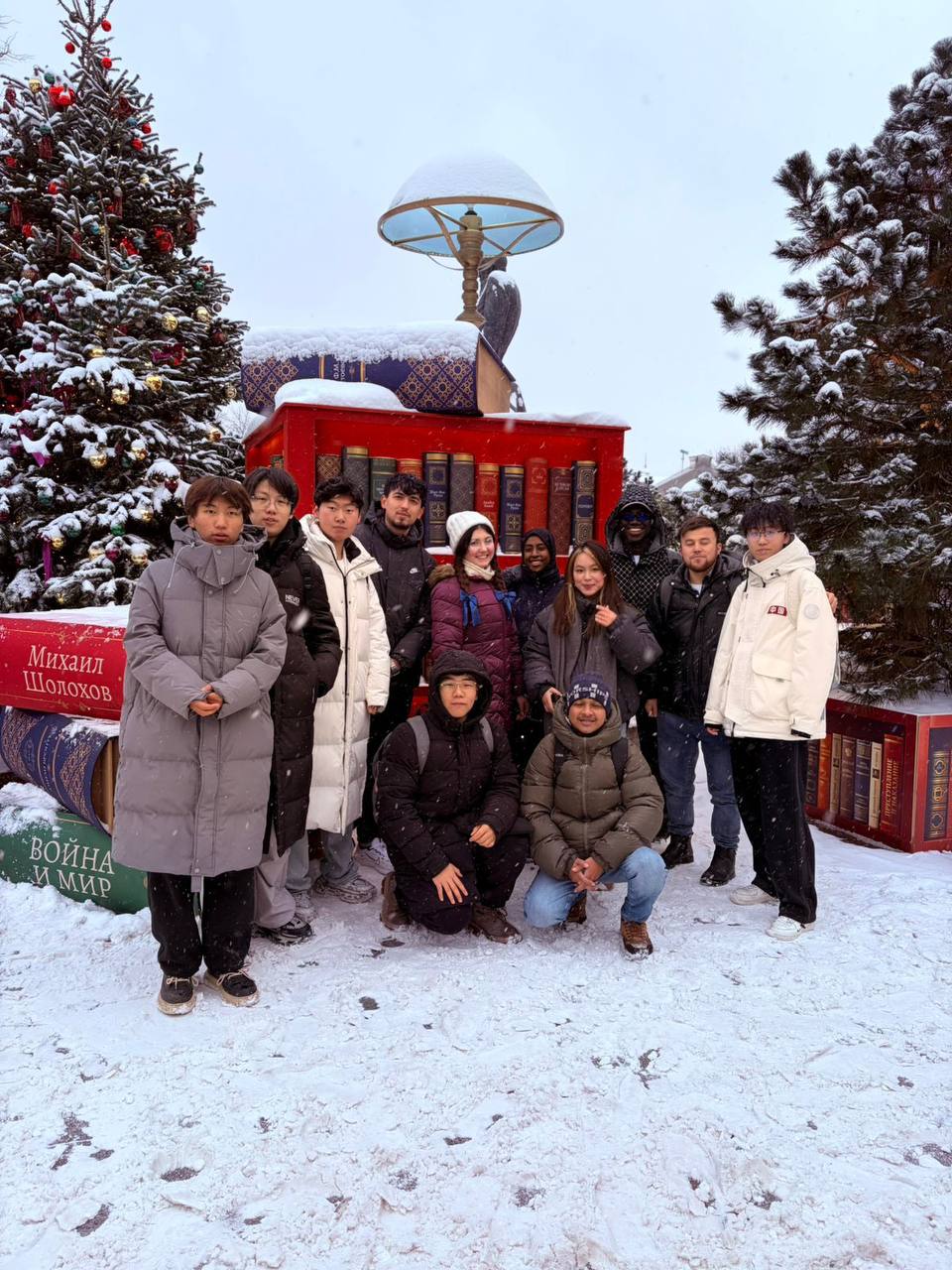 Новогодняя прогулка по Москве: Арбат, Красная площадь и встреча с Дедом Морозом!