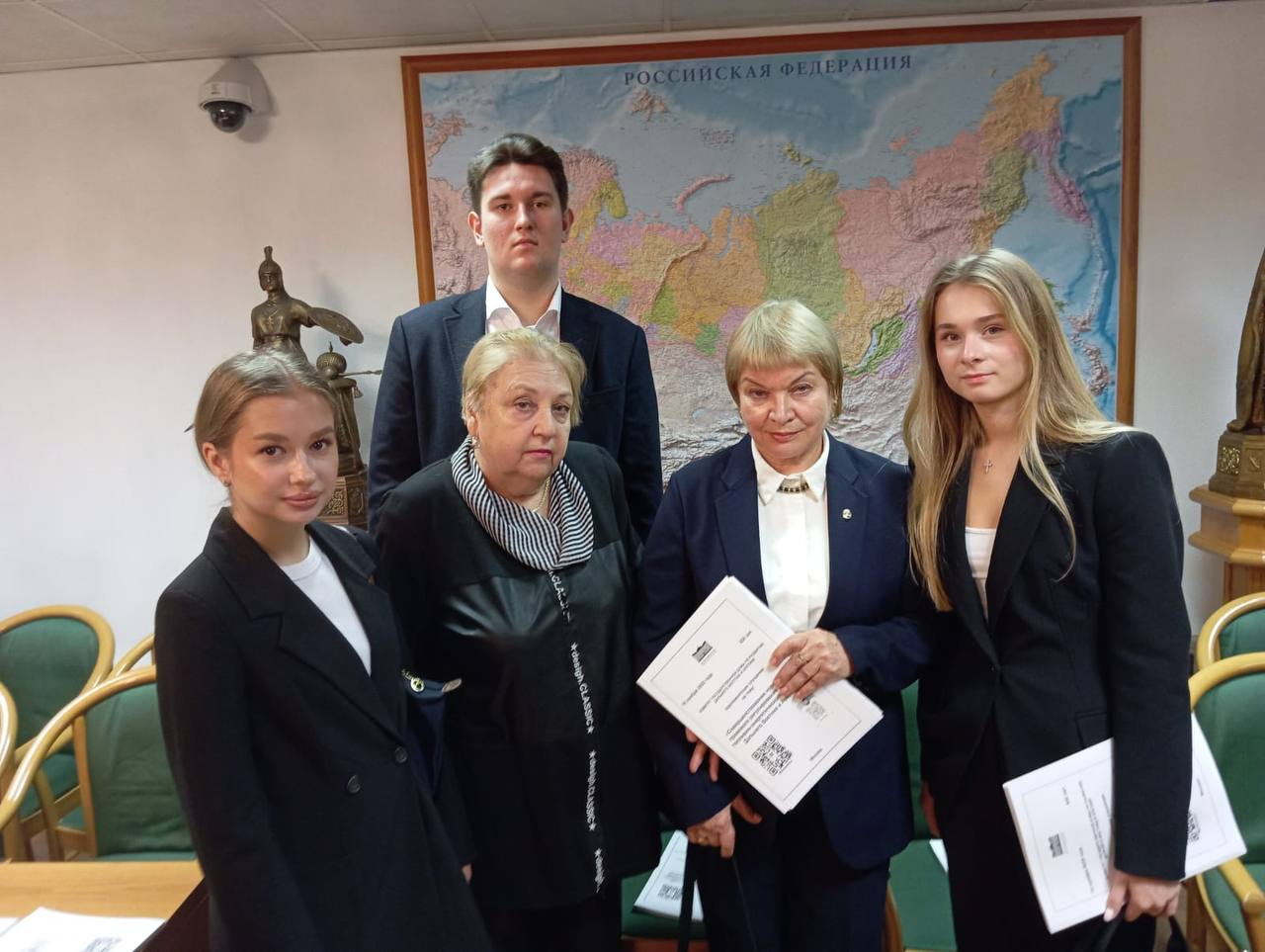 Члены научного студенческого кружка «Территория регионального развития» приняли участие в Парламентских слушаниях в Государственной Думе Российской Федерации